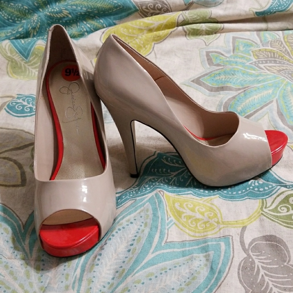 Jessica Simpson nude heels